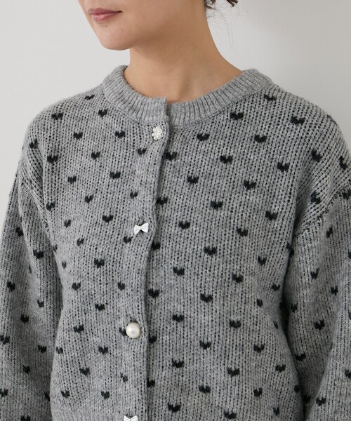 Jayro(ジャイロ)の「ドット柄カーディガン(ニット/セーター・レディース・サックスブルー/ベージュ/ライトグレー・M)」の8枚目の写真