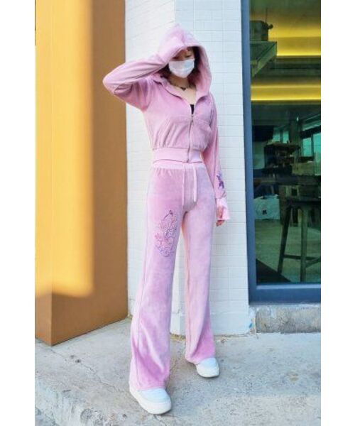 KATRINA K(カトリーナケイ)の「ローズタトゥー ベルベット フードジップアップ トラックトップ-ベビーピンク(パーカー・レディース・ライトピンク・FREE)」の8枚目の写真