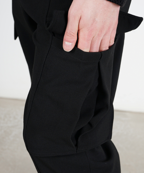 BIRBANTE(ビルバンテ)の「バンディングカーゴジョガーパンツ - ブラック(スウェットパンツ・メンズ・ブラック・SMALL/MEDIUM/LARGE)」の6枚目の写真