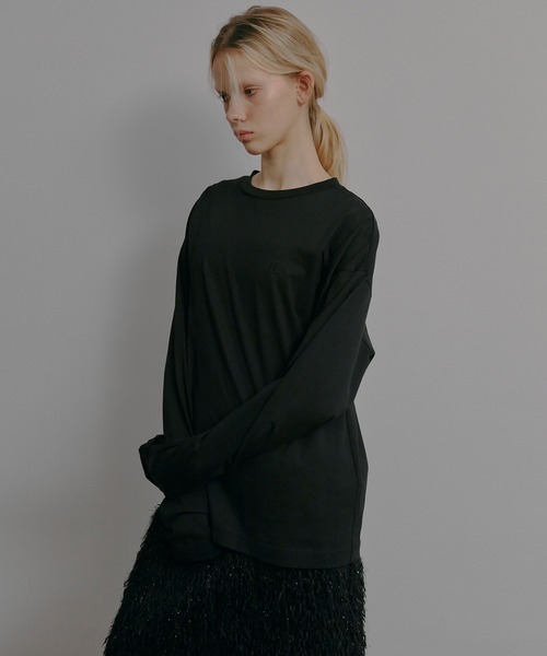 LE CIEL BLEU(ルシェルブルー)の「LEエンブロイダリーロングT / LE Embroidery Long T(Tシャツ/カットソー・レディース・ブラック/オフホワイト・36)」の1枚目の写真