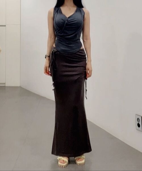 PLEASENOFOLLOW(プリーズノーフォロー)の「Moss Eyelet Shirring Long Skirt (Ash Charcoal)(スカート・レディース・その他・SMALL/MEDIUM)」の14枚目の写真