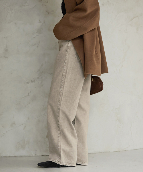 IENA（イエナ）の「upper hights/アッパーハイツ 別注 THE NIECE デニムパンツ（デニムパンツ・レディース・ベージュ/ブルー・22/26/25/24/23）」の7枚目の写真