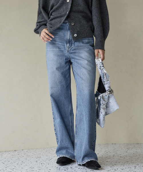 IENA（イエナ）の「upper hights/アッパーハイツ 別注 THE NIECE デニムパンツ（デニムパンツ・レディース・ベージュ/ブルー・22/26/25/24/23）」の15枚目の写真