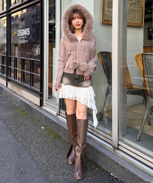 SPIRALGIRL（スパイラルガール）の「ぽんぽん付きケーブル編みニットショートパーカー（パーカー・レディース・ブラック/オフホワイト/ベージュ・FREE）」の11枚目の写真