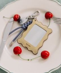 Beau're（ヴュレ）の「BEAURE ミラー フレーム レザー チャーム（キーホルダー）」