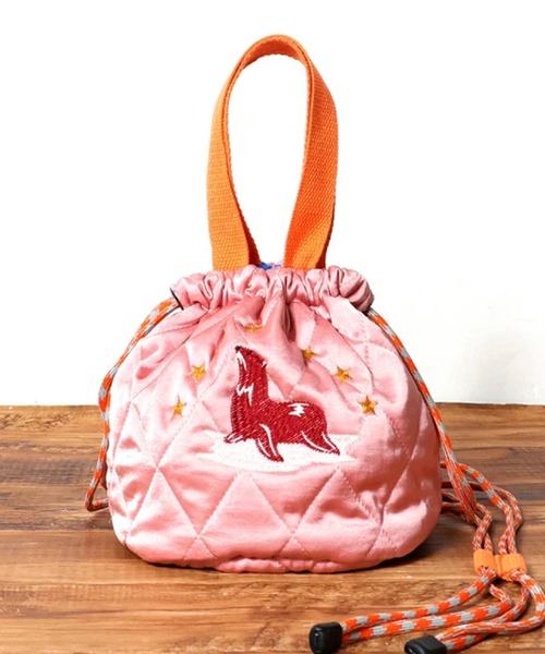 HOUSTON(ヒューストン)の「HOUSTON woman ヒューストン ウーマン CAT ALASKA EMB QUILTING EFECT BAG 猫 ネコ 龍 アラスカ 動物 刺繍 キルティング エフェクトバッグ 巾着バッグ(ショルダーバッグ・レディース・ラベンダー/ピンク/レッド/オリーブ/イエロー/ネイビー・FREE)」の10枚目の写真