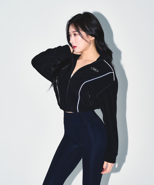 BORN TO WIN（ボーントゥウィン）の「W CHROME B FLEECE CROP JACKET [BLACK]（その他アウター・レディース・その他・2/1）」の11枚目の写真