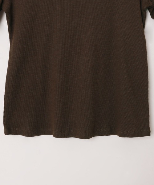 andme(アンドミー)の「袖ギャザーシアートップス(Tシャツ/カットソー・レディース・ブラウン/オフホワイト/ブラック・M)」の18枚目の写真