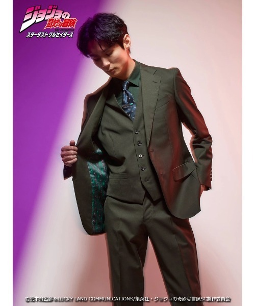 Perfect Suit FActory（パーフェクトスーツファクトリー）の「アニメ『ジョジョの奇妙な冒険 スターダストクルセイダース』セットアップジャケット【花京院典明】（スーツジャケット・メンズ・グリーン・SS/S/M/L/LL/3L）」の6枚目の写真