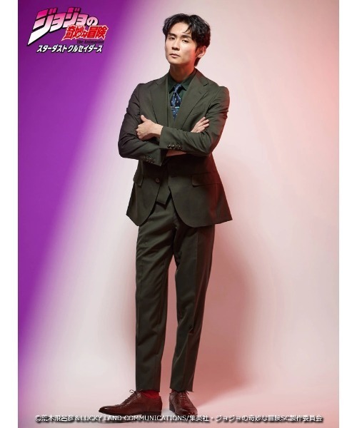 Perfect Suit FActory（パーフェクトスーツファクトリー）の「アニメ『ジョジョの奇妙な冒険 スターダストクルセイダース』セットアップジャケット【花京院典明】（スーツジャケット・メンズ・グリーン・SS/S/M/L/LL/3L）」の7枚目の写真