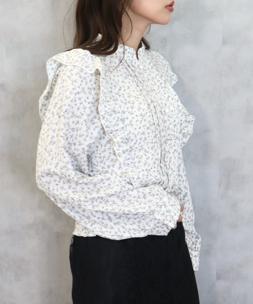 CECIL McBEE(セシルマクビー)の「ワッシャー花柄ピンタックフリルブラウス(シャツ/ブラウス・レディース・ブラック/アイボリー・MEDIUM)」の6枚目の写真