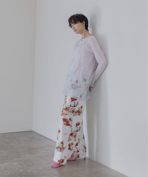 Eimee Law（エイミーロウ）の「ブラッシュフラワープリントリラックスパンツ（その他パンツ・レディース・オフホワイト/ブラウン・FREE）」の5枚目の写真