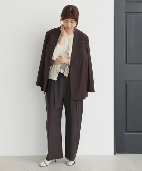 IENA（イエナ）の「《セットアップ対応可》エアリーライトジャケット（テーラードジャケット・レディース・ブラウン/ネイビー・36/38）」の4枚目の写真