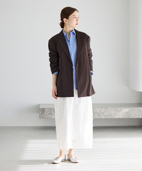 IENA（イエナ）の「《セットアップ対応可》エアリーライトジャケット（テーラードジャケット・レディース・ブラウン/ネイビー・36/38）」の15枚目の写真