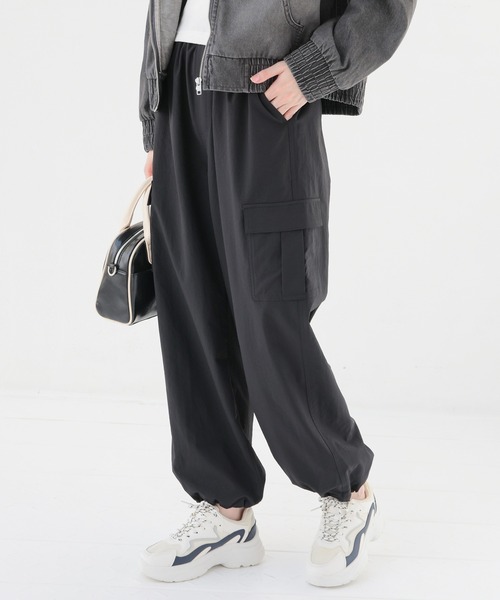 Honeys（ハニーズ）の「カーゴパンツ（カーゴパンツ・レディース・ブラック/カーキ/ホワイト/ピンク・S/M/LL/L/SS）」の3枚目の写真