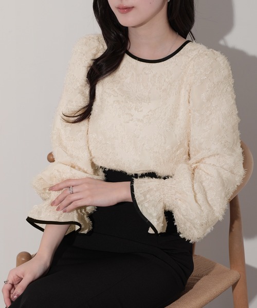 nouvellemoi(ヌーベルモイ)の「配色パイピングフラワージャガードトップス(その他トップス・レディース・アイボリー/ブラック/グレー/ブラウン・M/L)」の6枚目の写真
