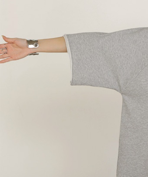 HUG.U(ハグユー)の「ユーズドライク ロゴ 半袖スウェットT(Tシャツ/カットソー・レディース・ブラック/グレー/ネイビー/カーキ/オレンジ・FREE)」の11枚目の写真