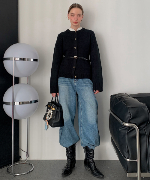 VASCARA(バスカラ)の「Round Neck Single Button Cardigan Black(カーディガン/ボレロ・レディース・ブラック・FREE)」の3枚目の写真