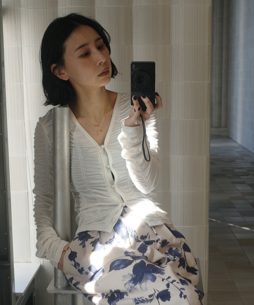 Ameri（アメリ）の「2WAY GATHER CUT TOP（Tシャツ/カットソー・レディース・ネイビー/ホワイト/グリーン・FREE）」の14枚目の写真