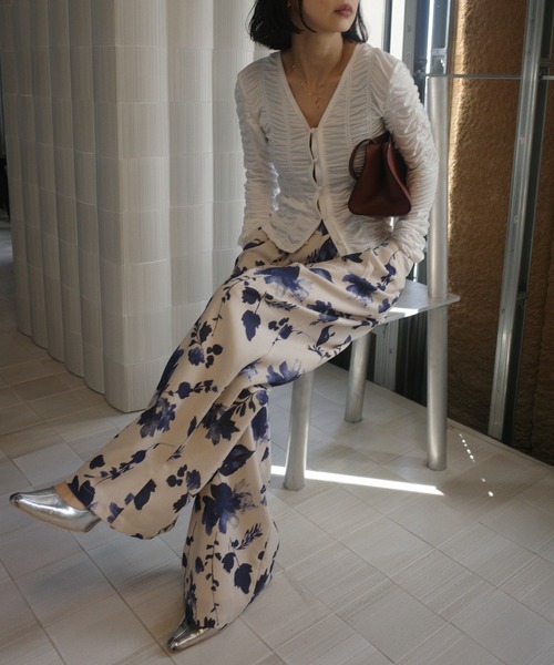 Ameri（アメリ）の「2WAY GATHER CUT TOP（Tシャツ/カットソー・レディース・ネイビー/ホワイト/グリーン・FREE）」の17枚目の写真