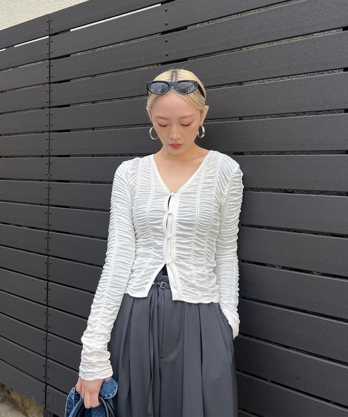 Ameri（アメリ）の「2WAY GATHER CUT TOP（Tシャツ/カットソー・レディース・ネイビー/ホワイト/グリーン・FREE）」の19枚目の写真