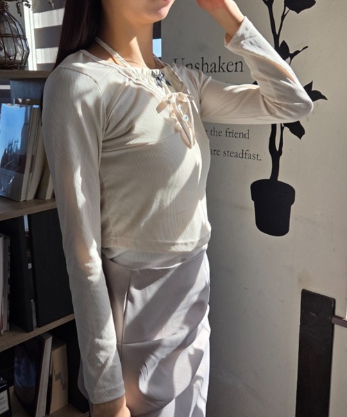 ｔｏｌｅｎｅ（トレネ）の「レイヤード風 リボン レースアップ タイト 長袖カットソー（Tシャツ/カットソー・レディース・ライトベージュ/ライトピンク・FREE）」の6枚目の写真