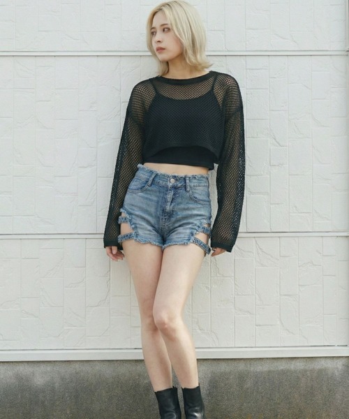 Belle Cie(ベルシー)の「ガーターベルトカットオフショートデニム(デニムパンツ・レディース・サックスブルー・M/L/XXL/S/XL)」の3枚目の写真