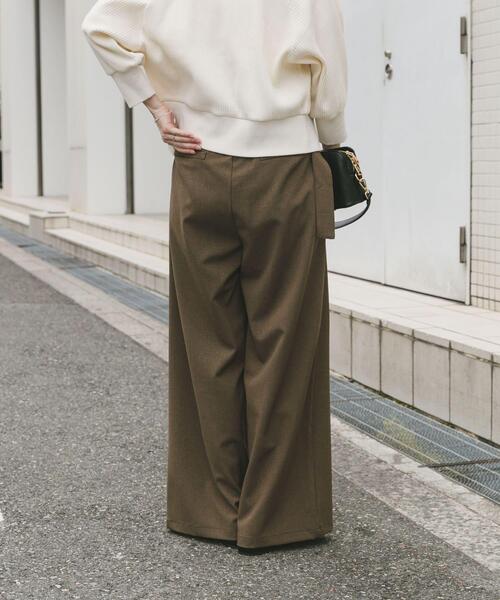 ITEMS URBANRESEARCH（アイテムズ アーバンリサーチ）の「アシメデザインベルトパンツ（その他パンツ・レディース・ベージュ/ブラウン・MEDIUM/SMALL）」の15枚目の写真
