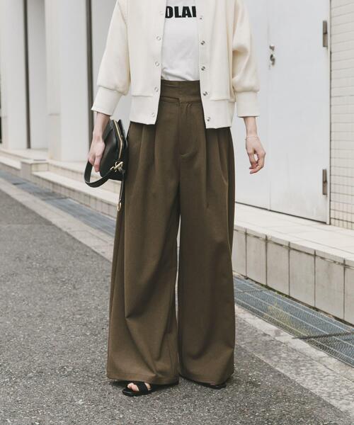 ITEMS URBANRESEARCH（アイテムズ アーバンリサーチ）の「アシメデザインベルトパンツ（その他パンツ・レディース・ベージュ/ブラウン・MEDIUM/SMALL）」の16枚目の写真