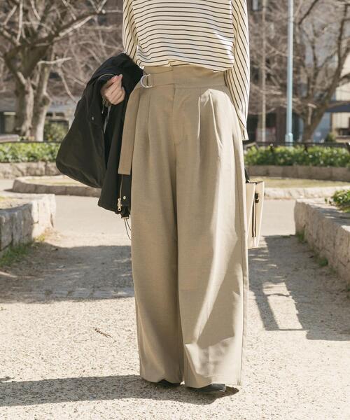 ITEMS URBANRESEARCH（アイテムズ アーバンリサーチ）の「アシメデザインベルトパンツ（その他パンツ・レディース・ベージュ/ブラウン・MEDIUM/SMALL）」の8枚目の写真