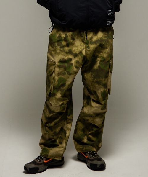 430（フォーサーティ）の「mp14913- CAMO ESLOT CARGO PANTS カーゴパンツ(26-094)（カーゴパンツ・メンズ・グレー系カモフラージュ/ブラウン系カモフラージュ/カモフラージュ/グリーン系カモフラージュ・3/2/1）」の2枚目の写真
