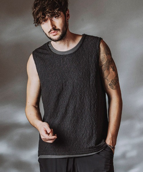 NO ID.（ノーアイディ）の「mta617- ｼｱｰﾚｲﾔｰﾄﾞｽﾘｰﾌﾞﾚｽPO Tシャツ(458006-463T)（タンクトップ・メンズ・グレー/ブラック/アイボリー・ONE SIZE）」の3枚目の写真