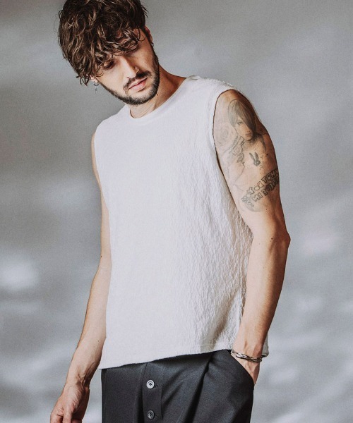 NO ID.（ノーアイディ）の「mta617- ｼｱｰﾚｲﾔｰﾄﾞｽﾘｰﾌﾞﾚｽPO Tシャツ(458006-463T)（タンクトップ・メンズ・グレー/ブラック/アイボリー・ONE SIZE）」の8枚目の写真