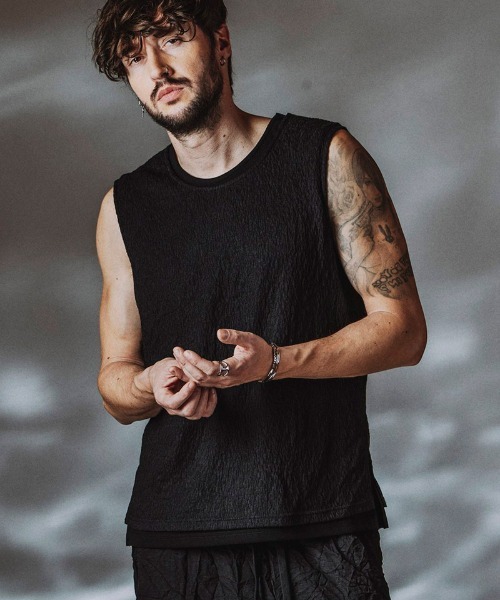 NO ID.（ノーアイディ）の「mta617- ｼｱｰﾚｲﾔｰﾄﾞｽﾘｰﾌﾞﾚｽPO Tシャツ(458006-463T)（タンクトップ・メンズ・グレー/ブラック/アイボリー・ONE SIZE）」の11枚目の写真