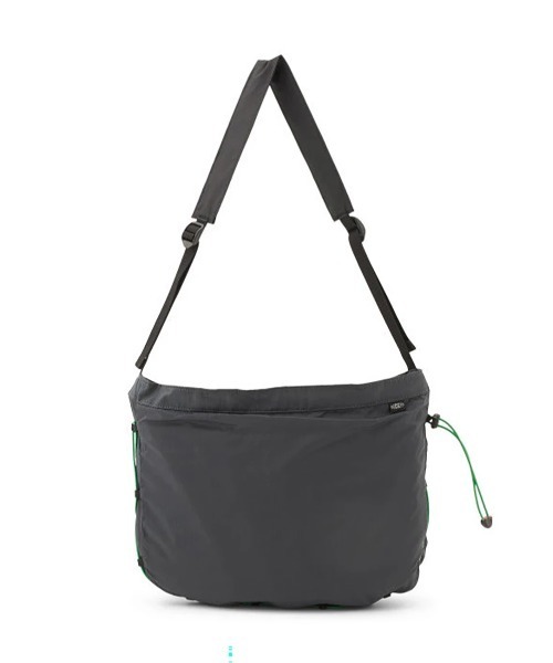KEEN（キーン）の「KEEN/キーン　NYLON SHELL SHOULDER SMU SUNRIVER（ショルダーバッグ・メンズ・ダークグレー/ブラック・FREE）」の6枚目の写真