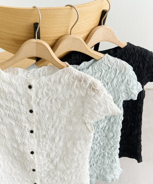 mystic（ミスティック）の「エアリーシャーリングブラウス（シャツ/ブラウス・レディース・ブラック/ブルー/オフホワイト・FREE）」の5枚目の写真