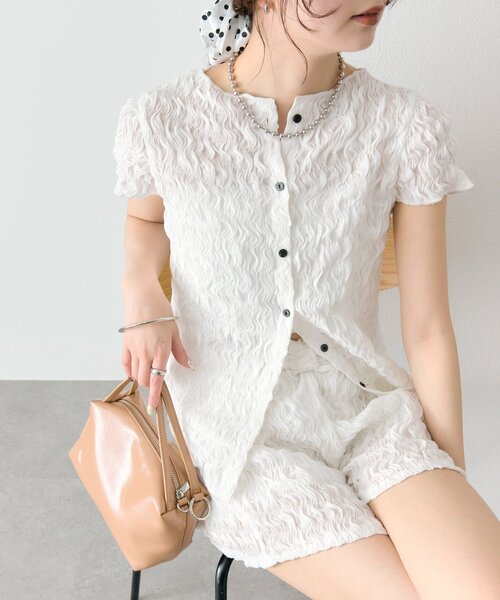 mystic（ミスティック）の「エアリーシャーリングブラウス（シャツ/ブラウス・レディース・ブラック/ブルー/オフホワイト・FREE）」の8枚目の写真