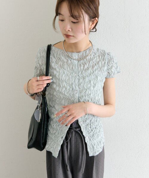 mystic(ミスティック)の「【SET UP◎/3色展開】エアリーシャーリングブラウス(シャツ/ブラウス・レディース・ブラック/ブルー/オフホワイト・FREE)」の6枚目の写真