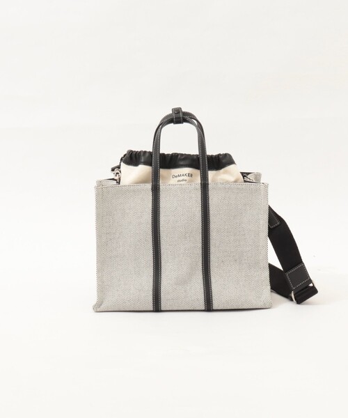NOLLEY’S(ノーリーズ)の「【DeMAKER/ディメーカー】New vase medium bagキャンバストート(トートバッグ・レディース・ブラック/キャメル・FREE)」の2枚目の写真
