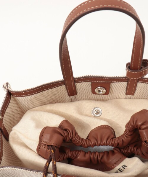 NOLLEY’S(ノーリーズ)の「【DeMAKER/ディメーカー】New vase medium bagキャンバストート(トートバッグ・レディース・ブラック/キャメル・FREE)」の9枚目の写真