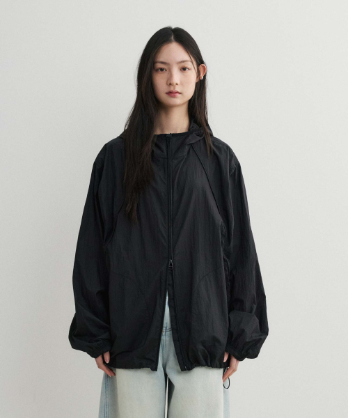 WMC（ダブリューエムシー）の「[UVプロテクション] 2WAYシアードフーディッドジャケット_BLACK（ナイロンジャケット・メンズ・ブラック・S/M/L/XL）」の5枚目の写真