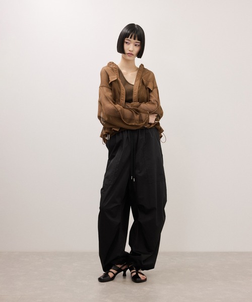 ADAM ET ROPE'(アダムエロペ)の「コットンパラシュートパンツ(その他パンツ・レディース・レッド系その他2/ベージュ/ブラック・36/38)」の6枚目の写真