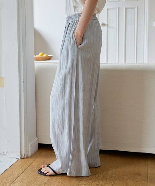 UNE MANSION(ユヌマンション)の「ストライプ柄フロントタックワイドストレートリラックスパンツ(その他パンツ・レディース・グレー/クリーム/オートミール・FREE)」の18枚目の写真