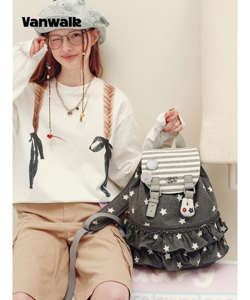 VANWALK（バンウォーク）の「Shirring Special Limited Backpack [Dark Gray]（バックパック/リュック・レディース・ダークグレー・FREE）」の4枚目の写真