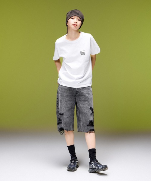 X-girl（エックスガール）の「EMBLEM POCKET DISTRESSED DENIM SHORTS（デニムパンツ・レディース・ブラック/ライトインディゴブルー・S/M）」の10枚目の写真