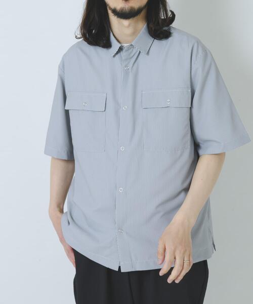 ITEMS URBANRESEARCH（アイテムズ アーバンリサーチ）の「『接触冷感/速乾/イージーケア』高機能ストライプRDB半袖シャツ（シャツ/ブラウス・メンズ・ブラック/ブルー・MEDIUM/LARGE）」の2枚目の写真