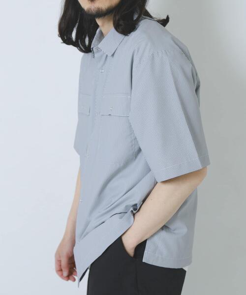 ITEMS URBANRESEARCH（アイテムズ アーバンリサーチ）の「『接触冷感/速乾/イージーケア』高機能ストライプRDB半袖シャツ（シャツ/ブラウス・メンズ・ブラック/ブルー・MEDIUM/LARGE）」の11枚目の写真