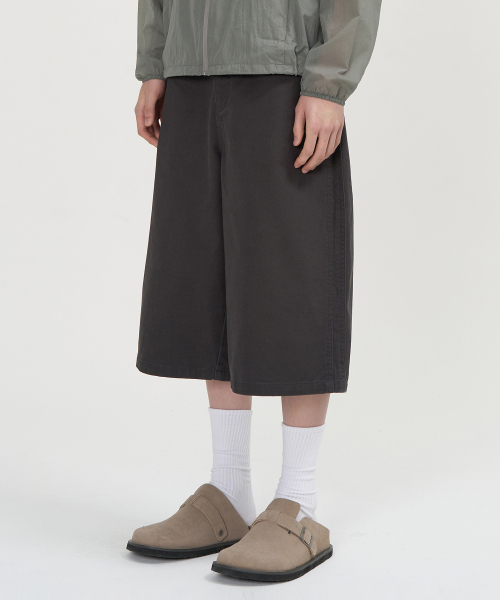 TOFFEE(トフィー)の「ミニポケットバミューダパンツ (チャコール)(その他パンツ・メンズ・その他・LARGE/MEDIUM/X-LARGE/SMALL)」の1枚目の写真