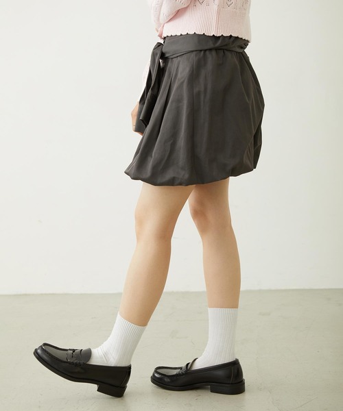 MILKFED.(ミルクフェド)の「WRAP PANEL SKIRT(スカート・レディース・ネイビー/ベージュ/チャコール・M/S)」の4枚目の写真