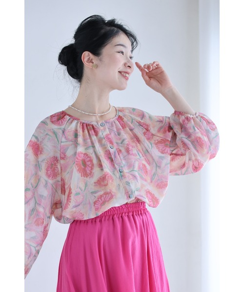 cawaii(カワイイ)の「柔らかな日差しを浴びるガーベラシアーブラウストップス(シャツ/ブラウス・レディース・ピンク・FREE)」の15枚目の写真